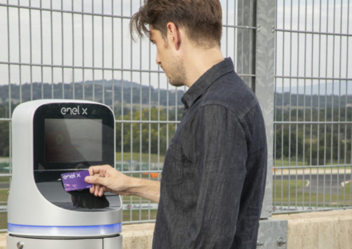 Nuove partnership per Enel X che aumenta i punti di ricarica per veicoli elettrici in Europa