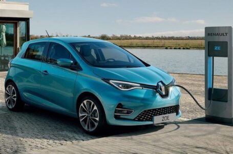 Mobilità, la transizione totale all’elettrica è possibile? L’esperimento di Renault