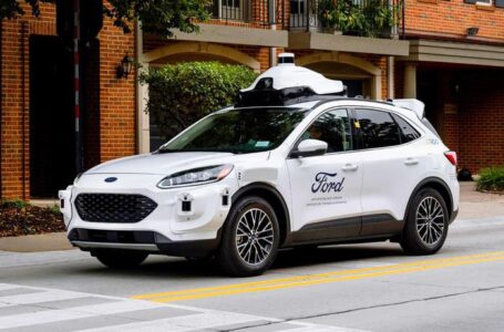 Auto a guida autonoma, la Ford debutta con la quarta generazione