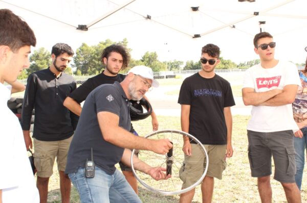 Passione e sicurezza: Mimmo Maselli racconta autoscuola Guidare Acquaviva