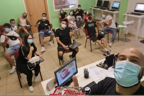 Passione e professionalità al servizio dei futuri automobilisti. Luigi Cantatore racconta autoscuola La Prima