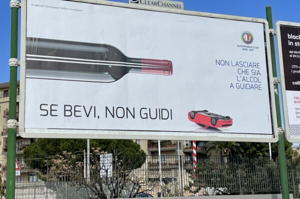 Messaggi diretti e visual d’impatto: nuova campagna di sensibilizzazione sulla guida sicura di Aci Bari-Bat