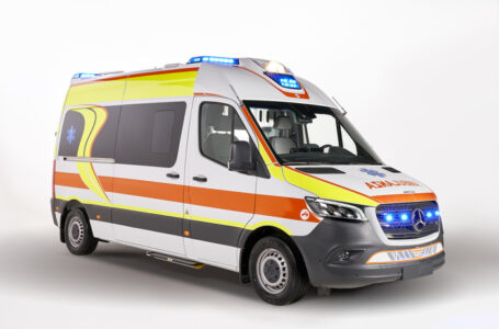 Accordo tra Mercedes e l’italiana Olmedo: il van Sprinter diventa ambulanza contro il Covid-19
