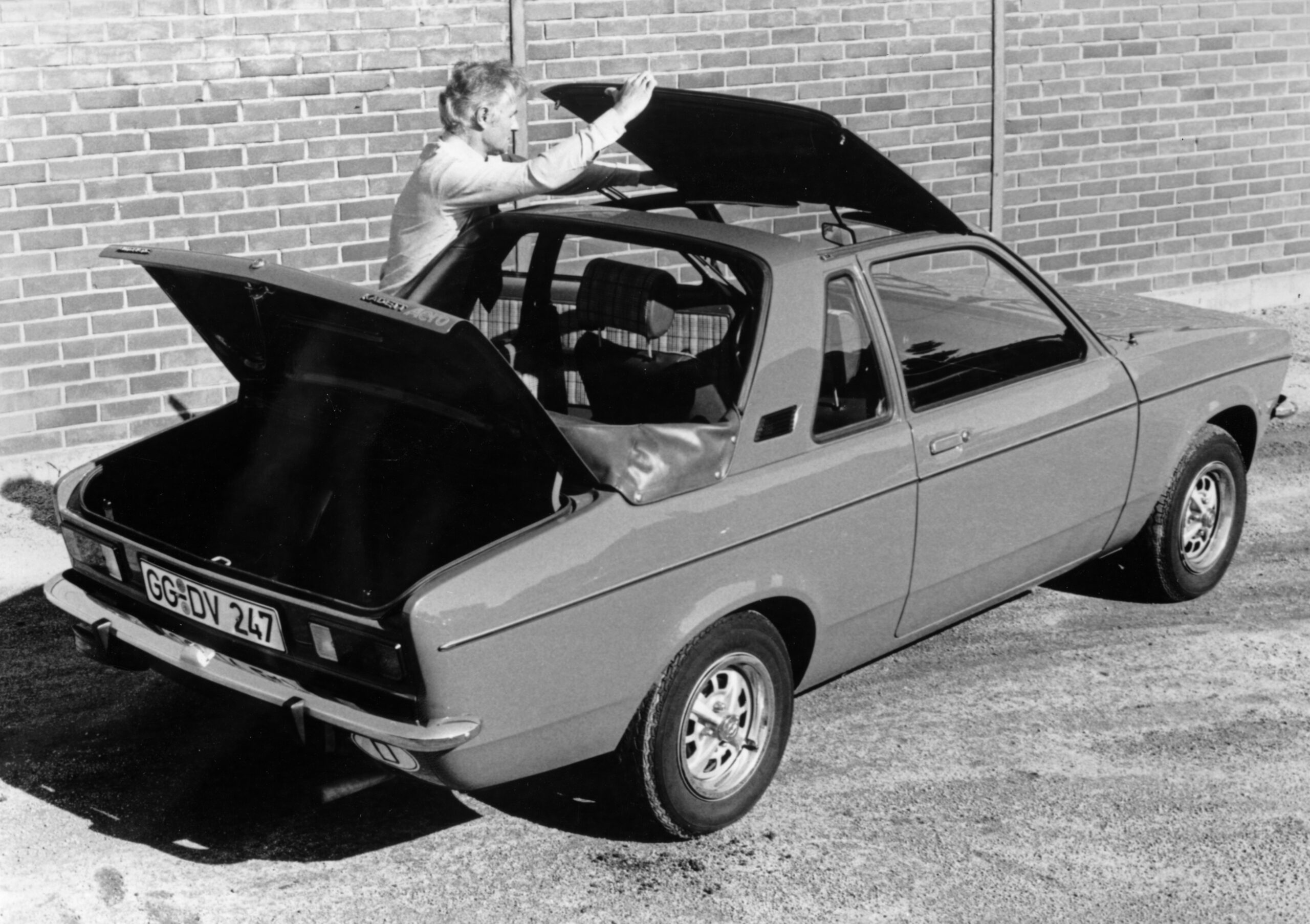 La storia delle auto. Quando la Opel Kadett “perse” il tetto