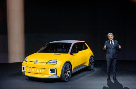 Mobilità elettrica, Renault e Stm insieme per potenziare le batterie e ridurne il costo