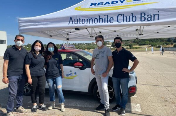 Slalom e ostacoli: mini corso di guida sicura con le autoscuole Ready2Go di Noci, Turi e Mola