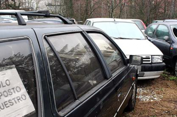 Prefettura di Bari pubblica elenco dei veicoli  in deposito: 30 giorni per prenderne la gestione