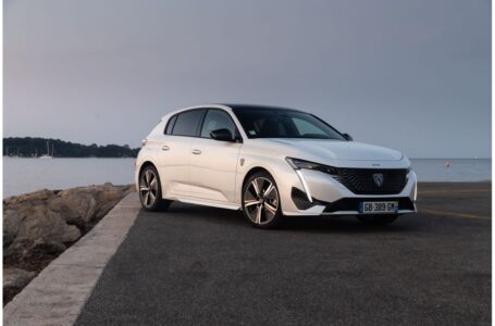 Nuova Peugeot 308, è “Women’s world car of the year 2022 nella categoria Urban Vehicle