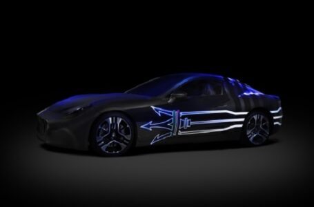 Maserati punta sul “green”, entro il 2030 l’intera gamma completamente elettrica