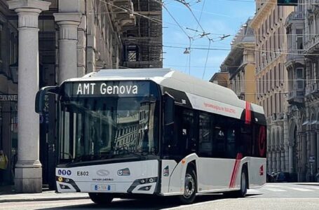 Mobilità sostenibile, a Genova debuttano i bus elettrici da 12 metri