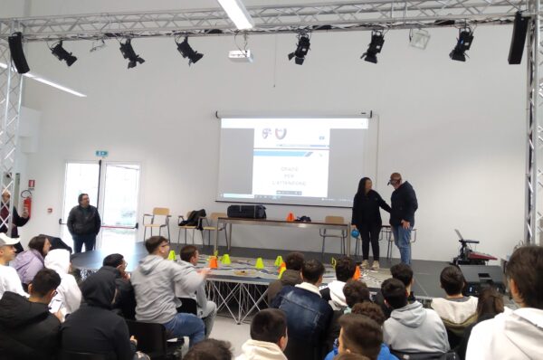 Educazione stradale con Aci nelle scuole, al Bachelet-Galilei di Gravina si parla di nuove norme e sicurezza