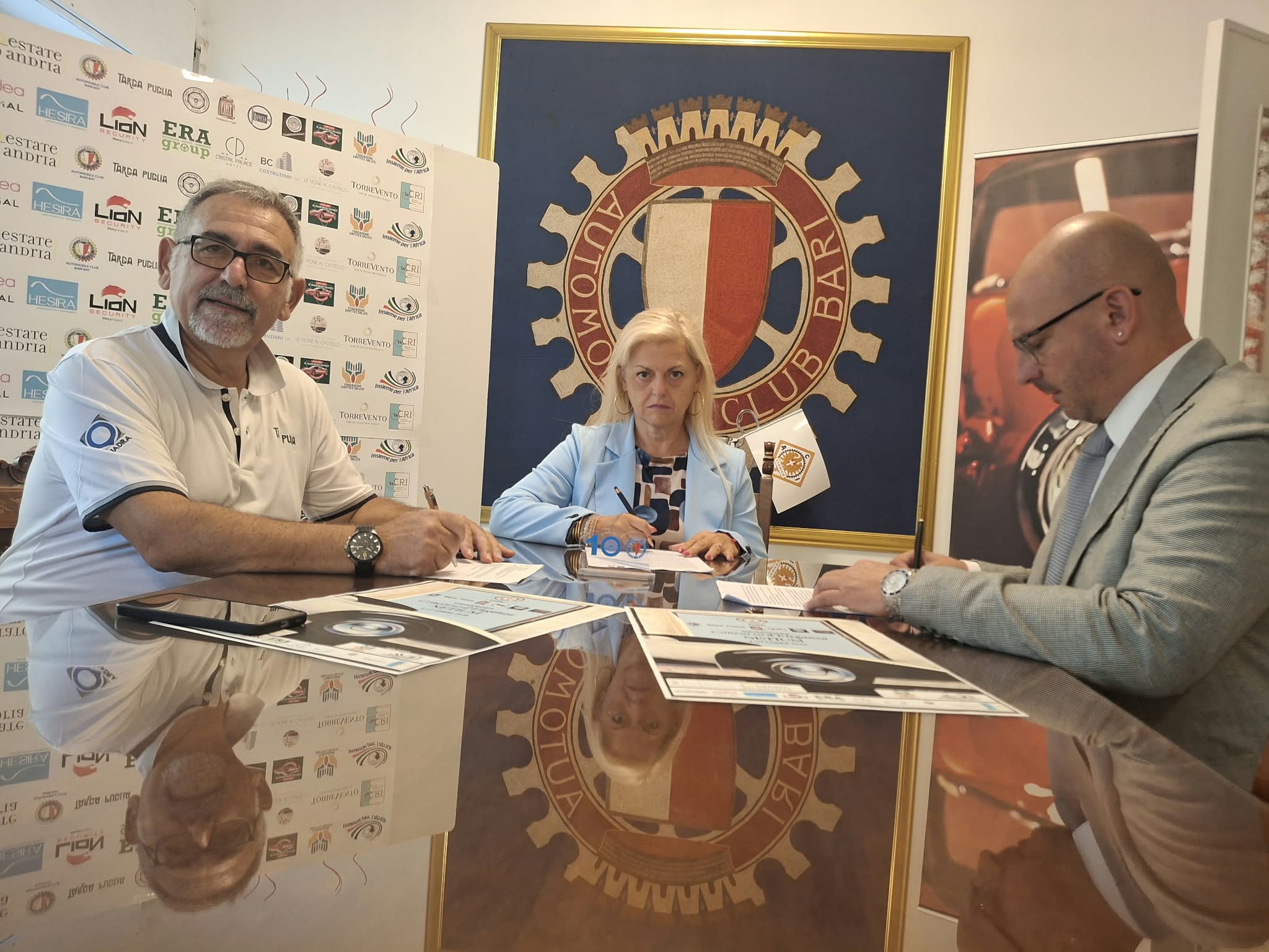 Auto storiche: firmato a Bari l’accordo triennale per promuovere la cultura motoristica in Puglia