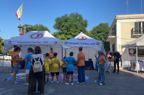 Ciak&Zoom al via a Modugno: i bambini della giuria imparano la sicurezza con l’Aci. La guida sicura anche al festival